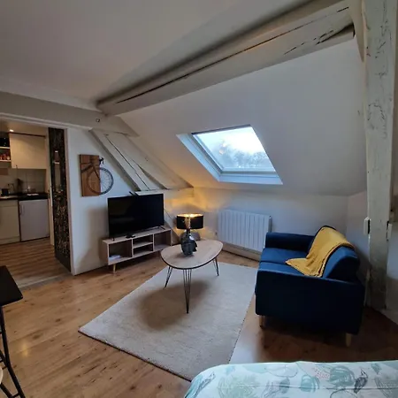 Apartment Cozy Train Station Within Walking Distance *