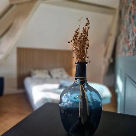 Cozy Train Station Within Walking Distance Apartamento