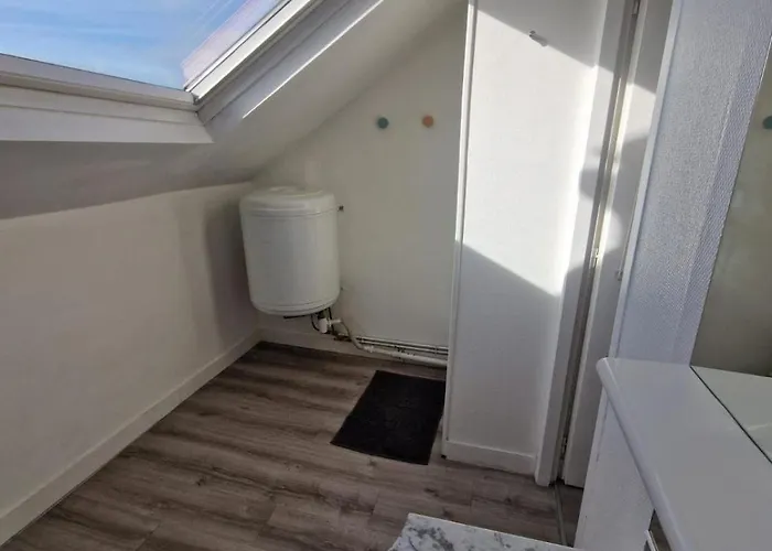 Lejlighed Cozy Train Station Within Walking Distance *