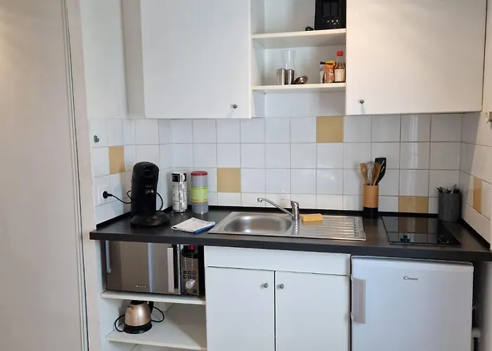 Lejlighed Cozy Train Station Within Walking Distance