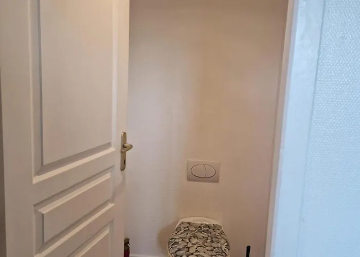 Lejlighed Cozy Train Station Within Walking Distance